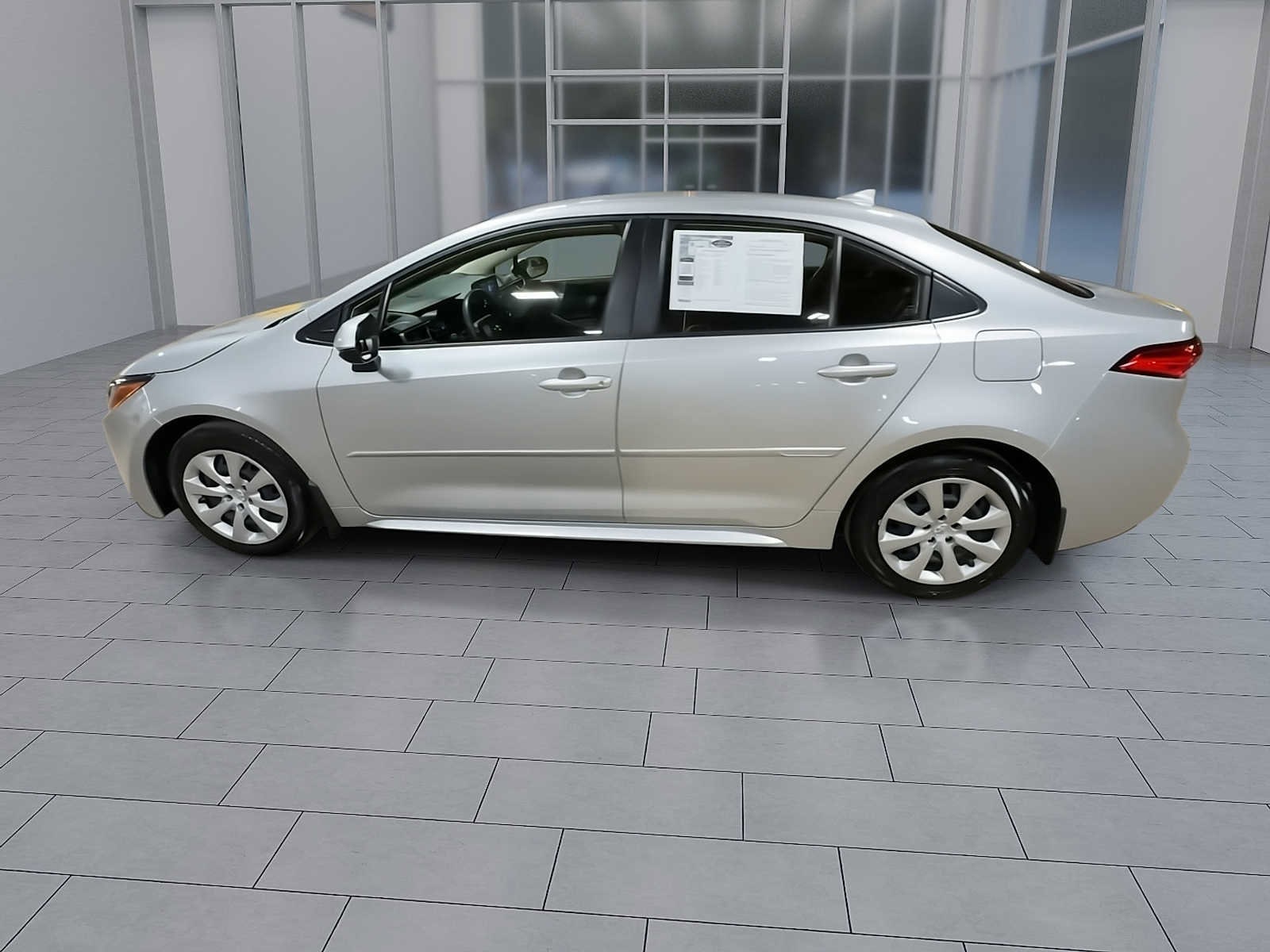 Thumbnail: 2022 Toyota Corolla - 4