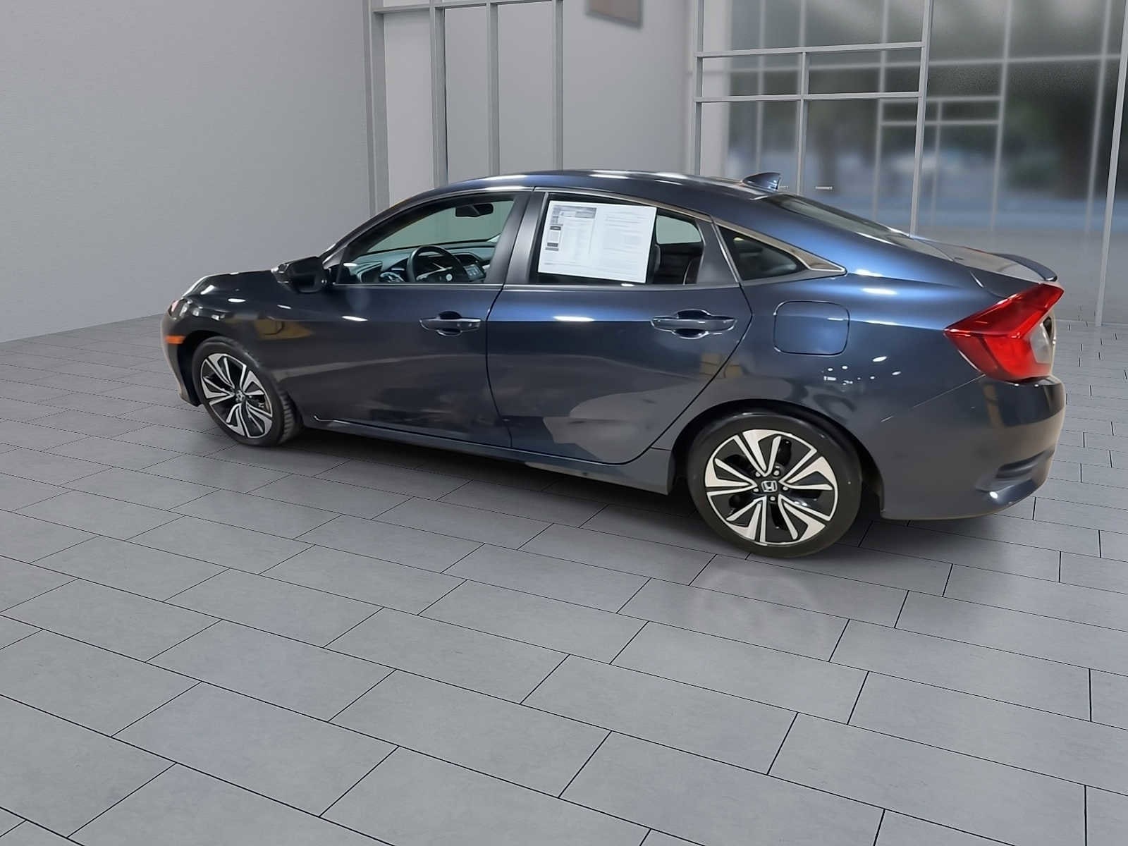 Thumbnail: 2017 Honda Civic - 6