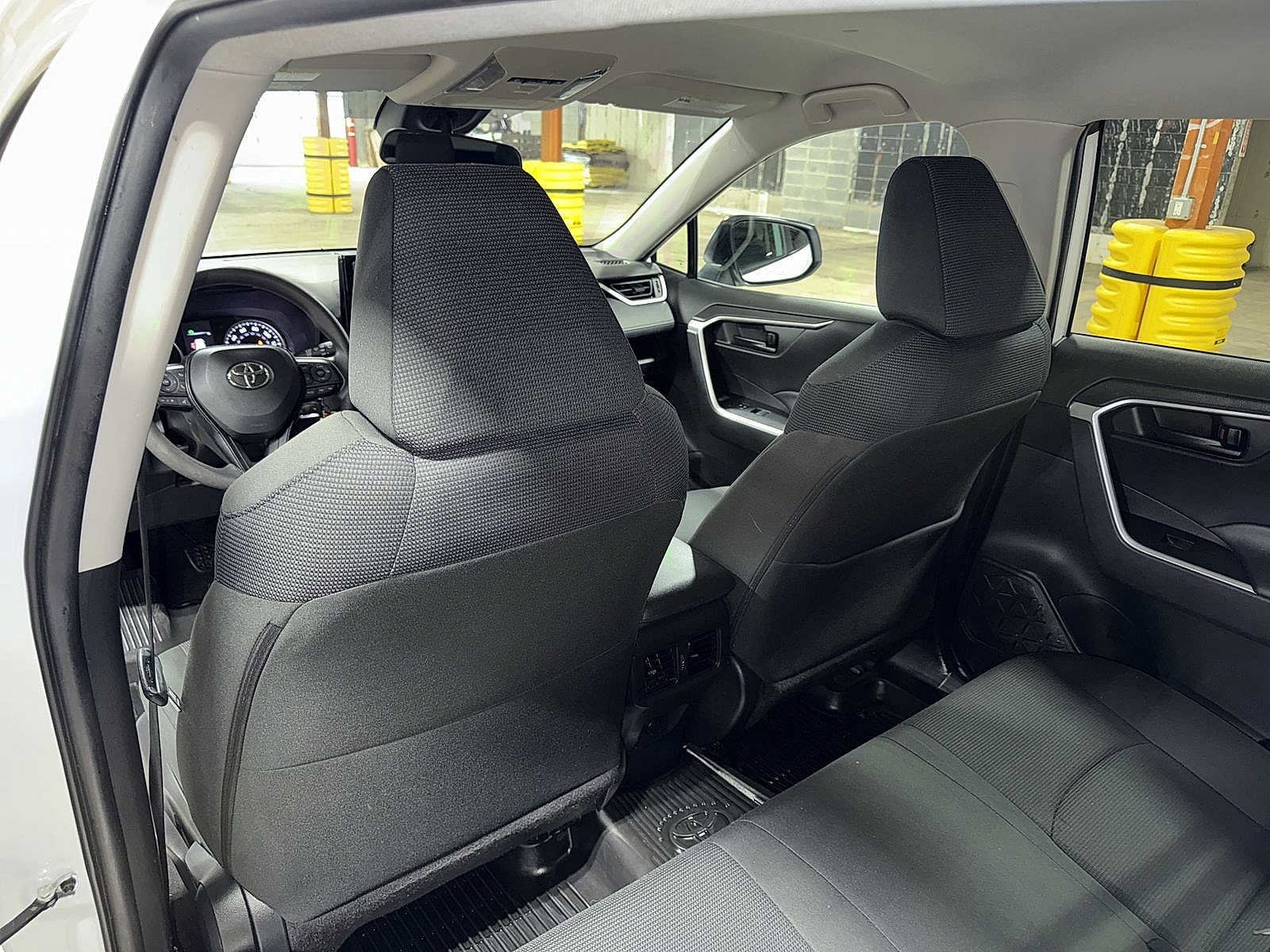 Thumbnail: 2021 Toyota RAV4 - 26