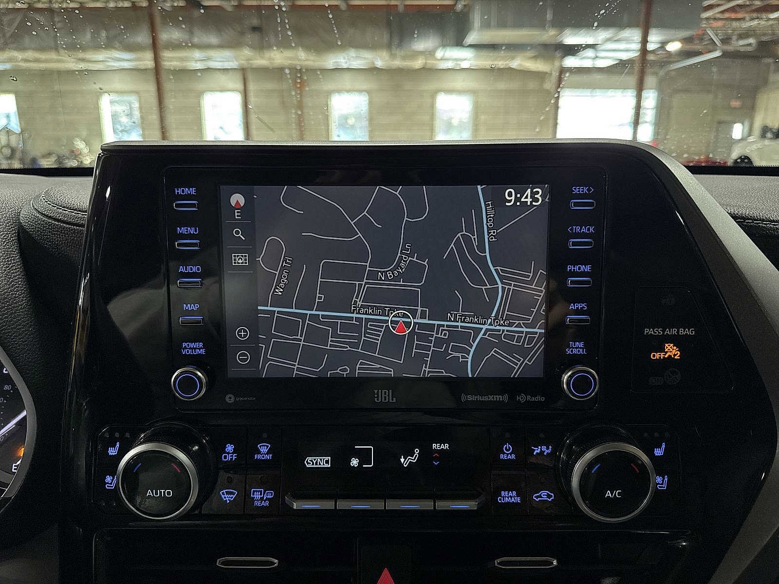 Thumbnail: 2020 Toyota Highlander - 20