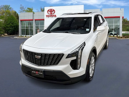 2022 CADILLAC XT4 Luxury SUV