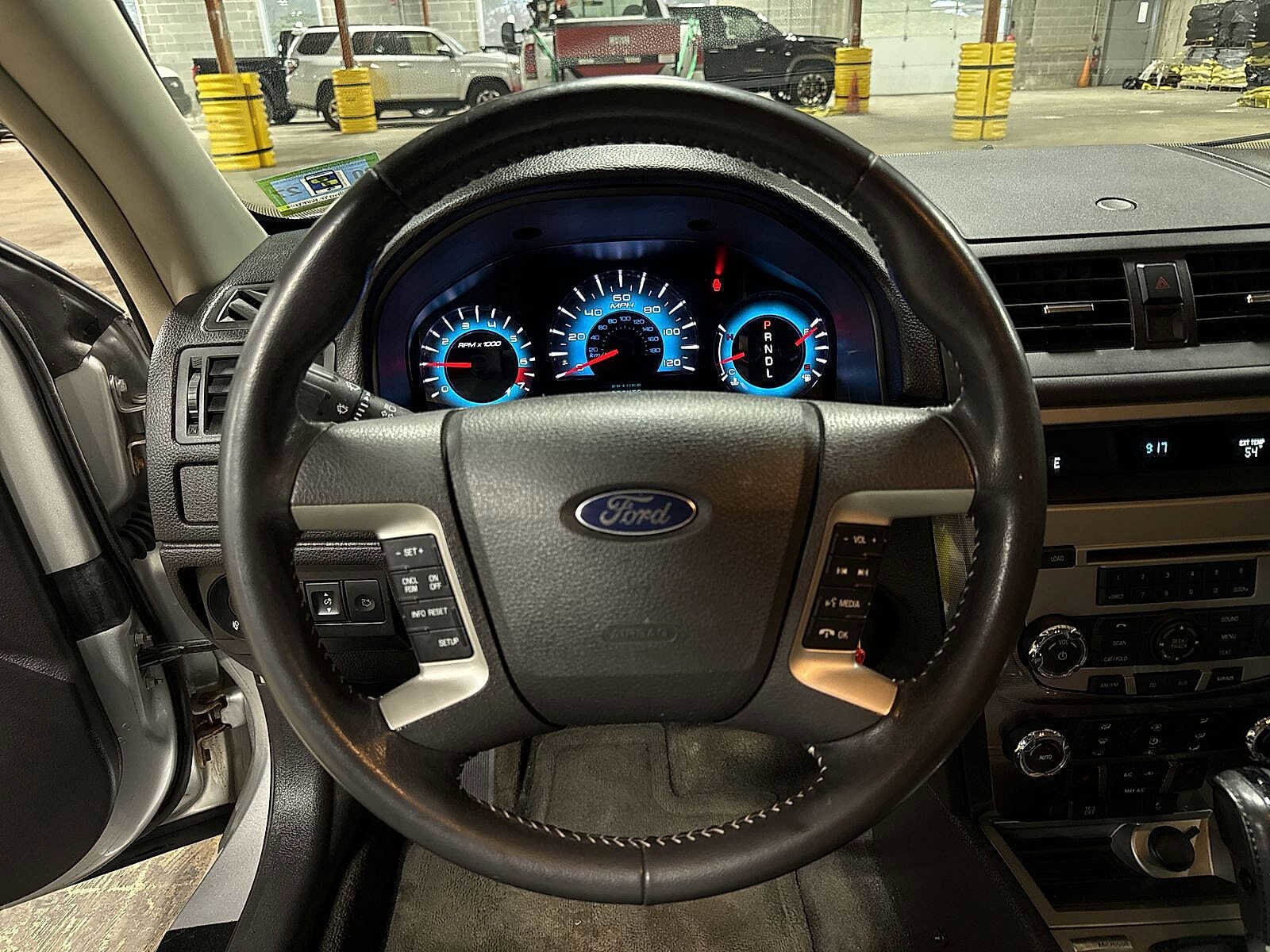 Thumbnail: 2012 Ford Fusion - 17