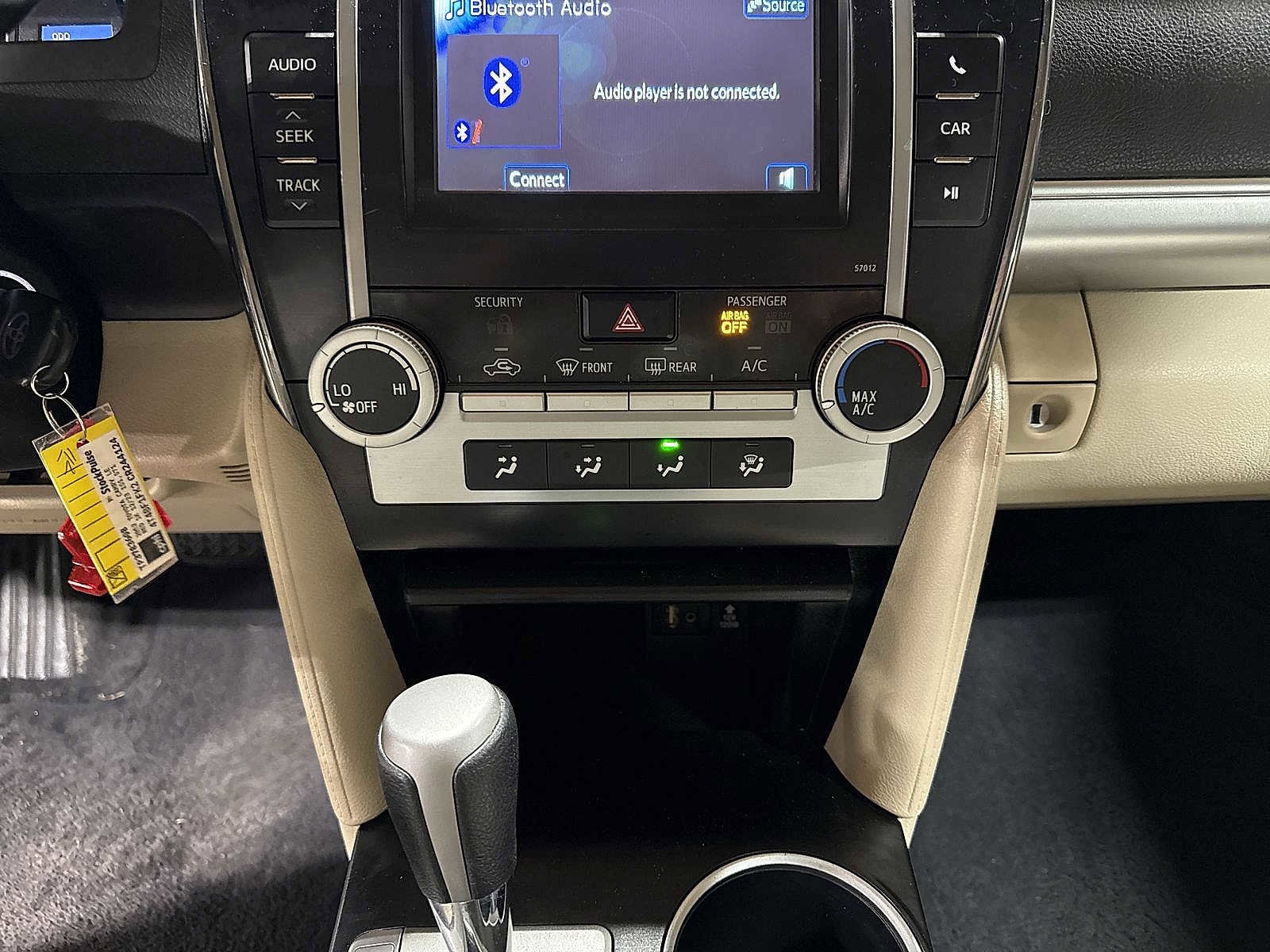 Thumbnail: 2012 Toyota Camry - 21