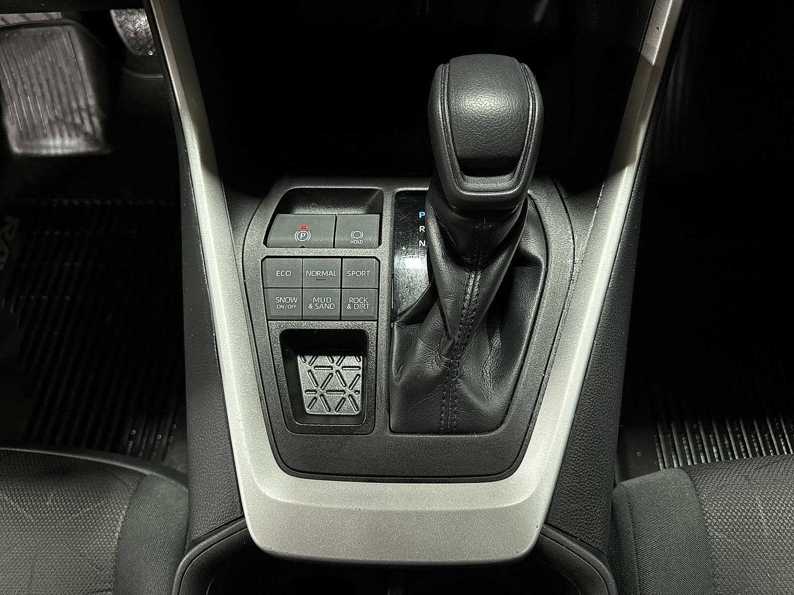 Thumbnail: 2023 Toyota RAV4 - 32
