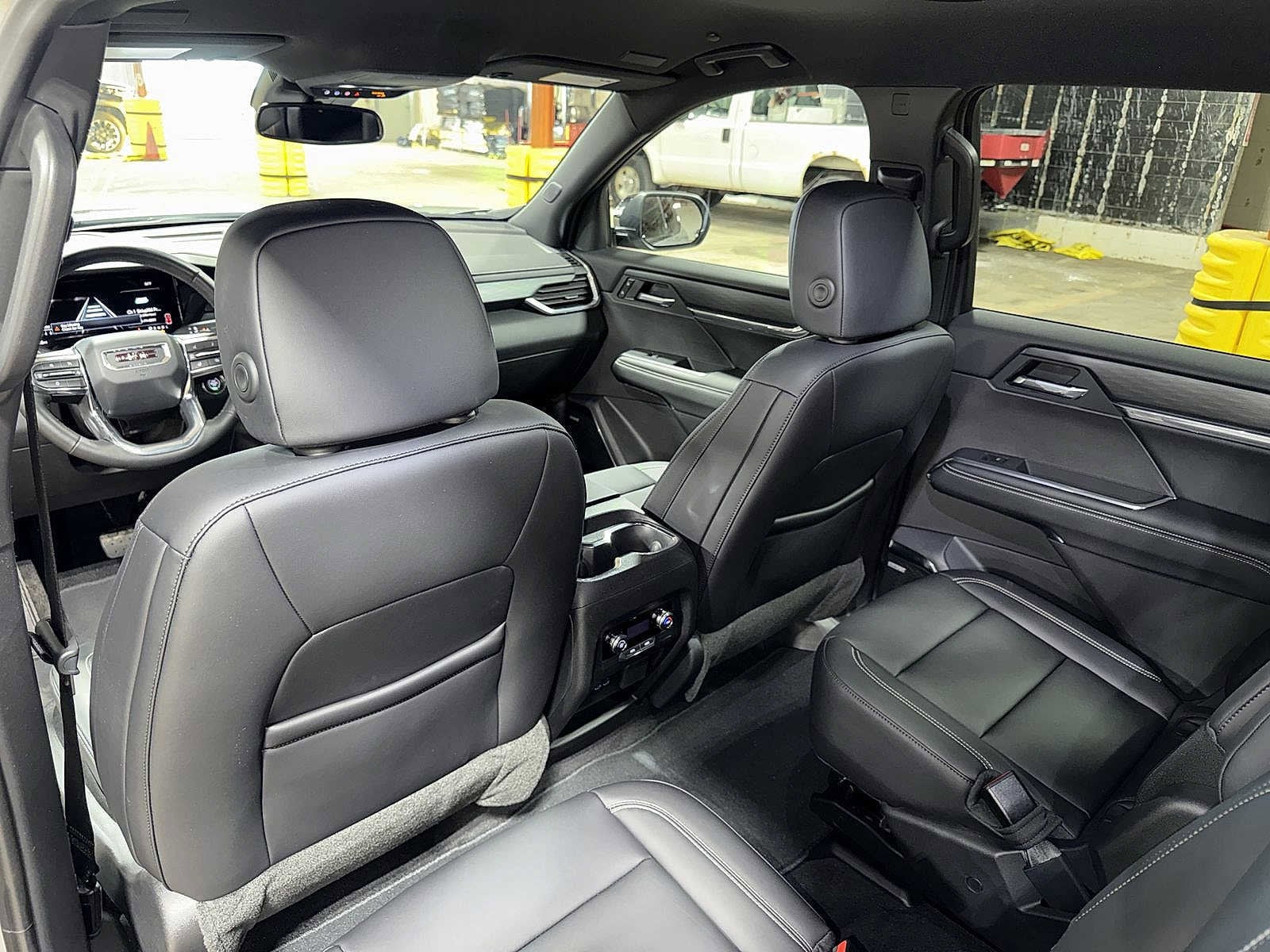 Thumbnail: 2025 GMC Acadia - 28