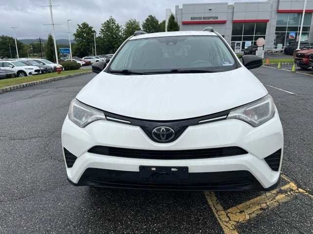 Thumbnail: 2018 Toyota RAV4 - 2