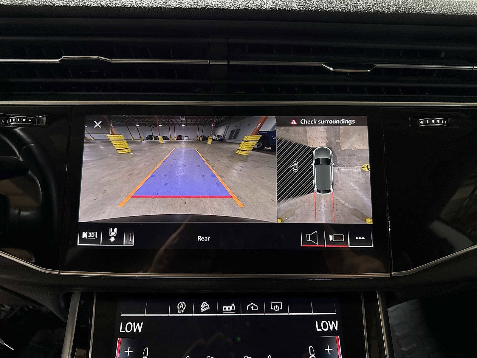 Thumbnail: 2020 Audi Q8 - 26