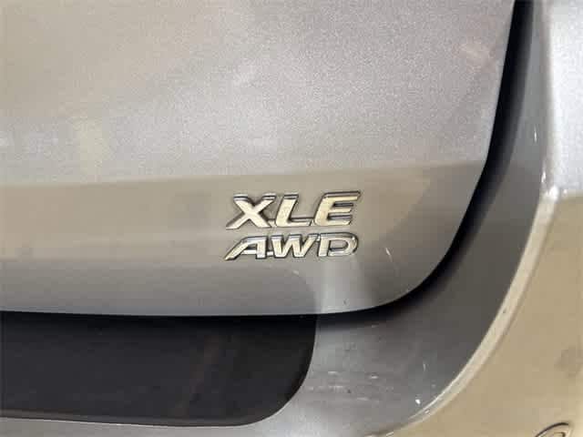 Thumbnail: 2011 Toyota Sienna - 29