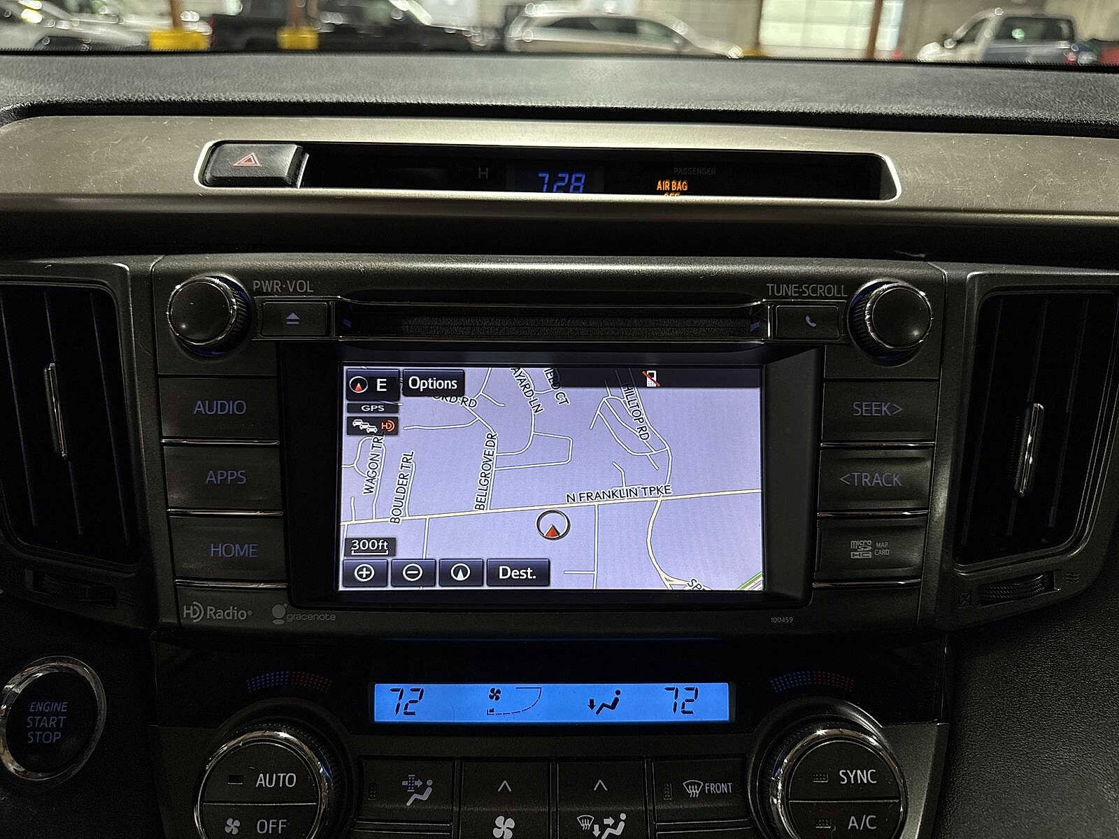 Thumbnail: 2015 Toyota RAV4 - 20