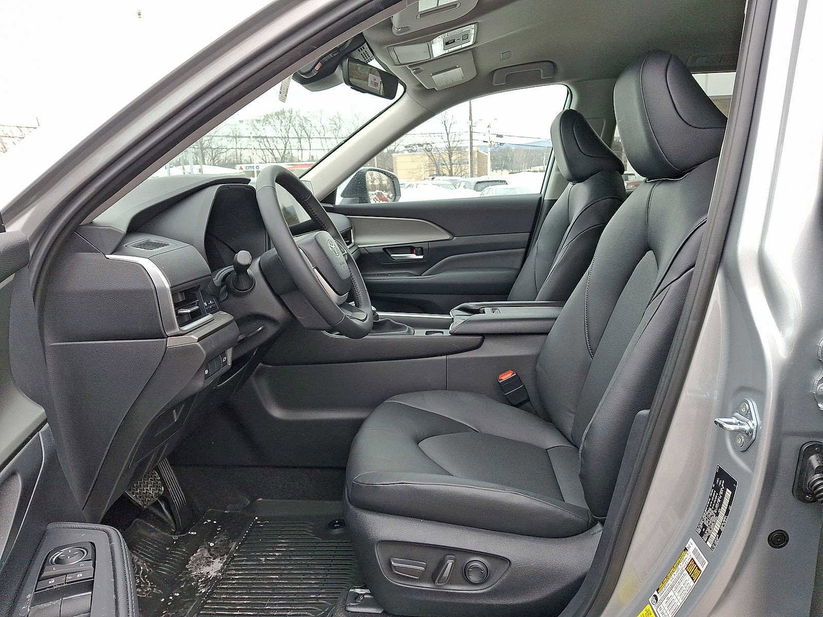 Thumbnail: 2026 Toyota Grand Highlander - 14