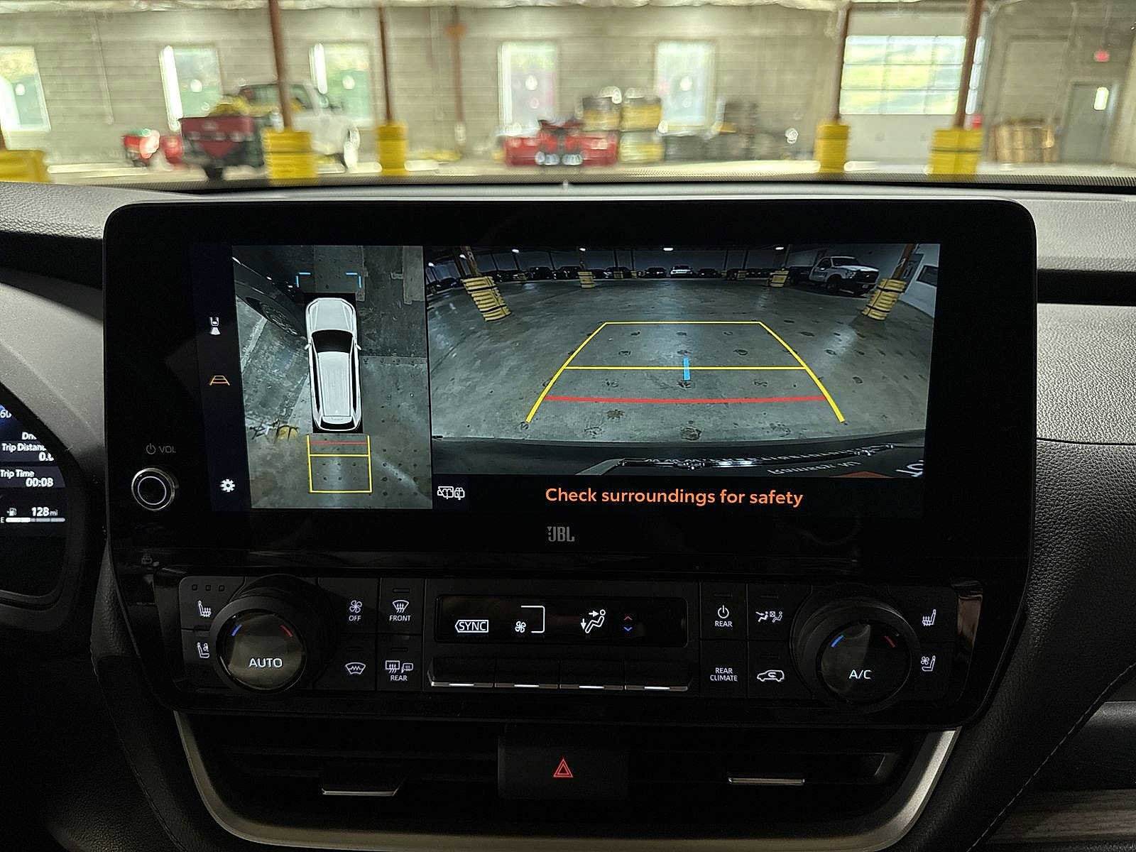 Thumbnail: 2024 Toyota Grand Highlander - 25