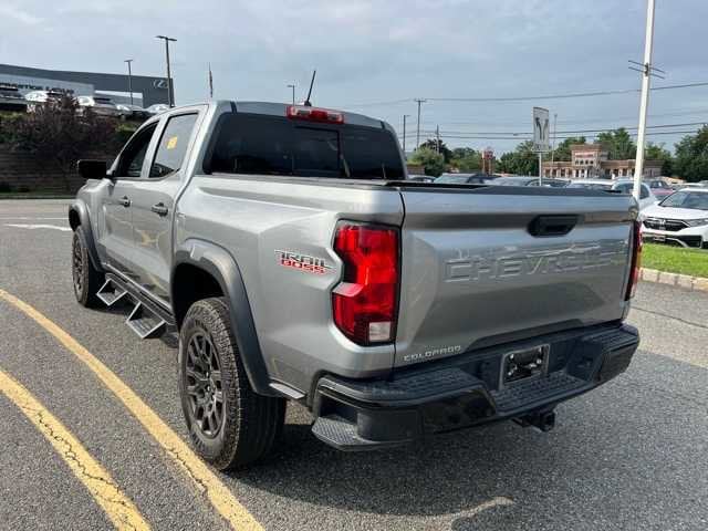 Thumbnail: 2023 Chevrolet Colorado - 6