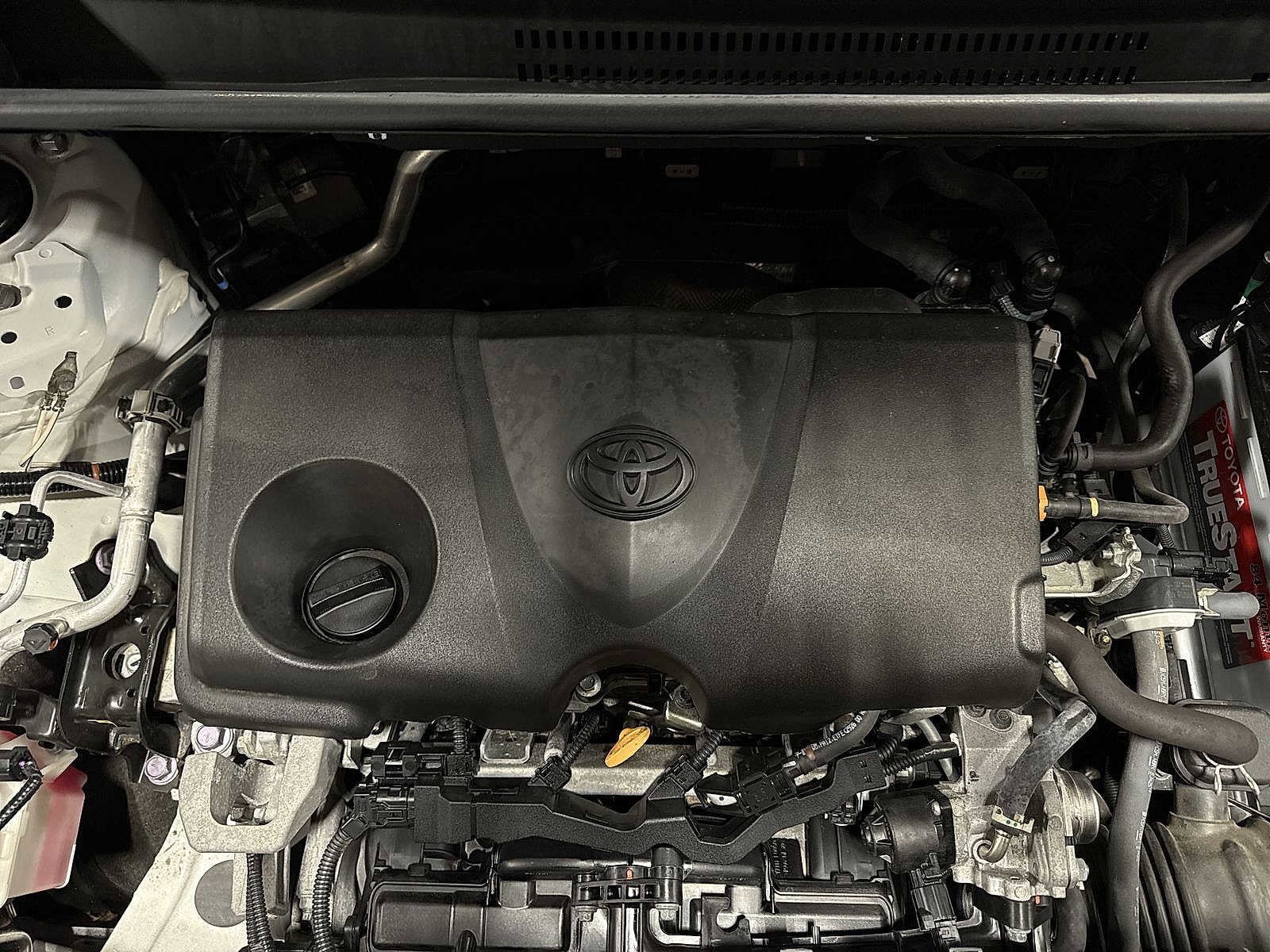 Thumbnail: 2022 Toyota RAV4 - 12