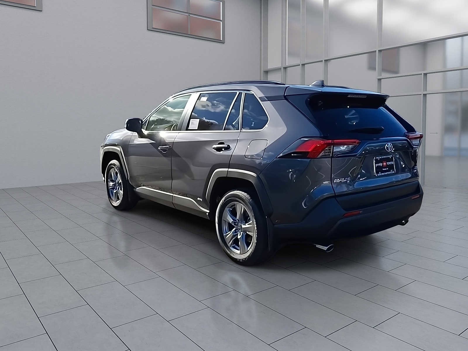 Thumbnail: 2025 Toyota RAV4 - 9