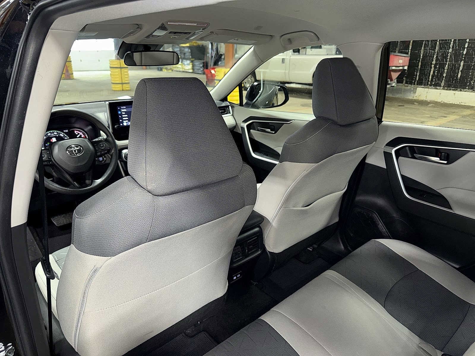 Thumbnail: 2023 Toyota RAV4 - 27