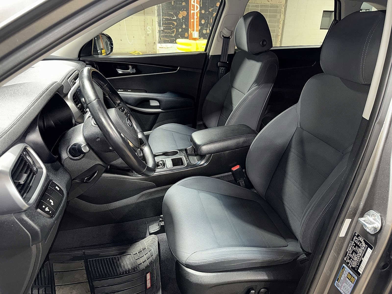 Thumbnail: 2019 Kia Sorento - 15