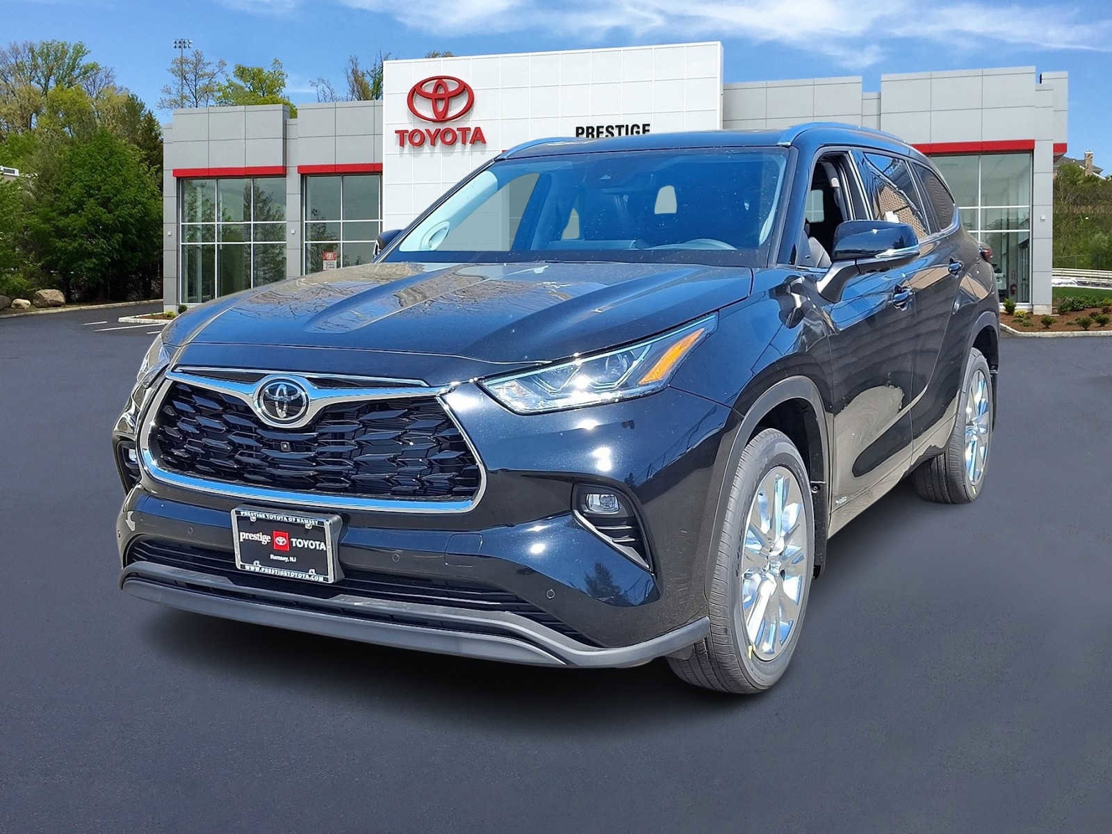 Thumbnail: 2026 Toyota Highlander - 1