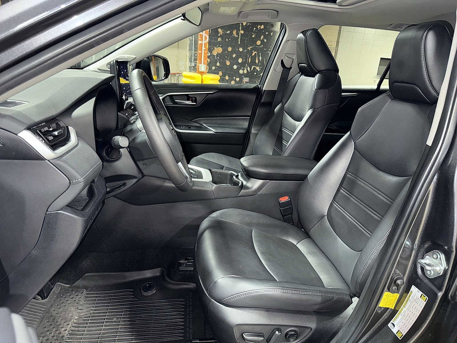 Thumbnail: 2023 Toyota RAV4 - 15