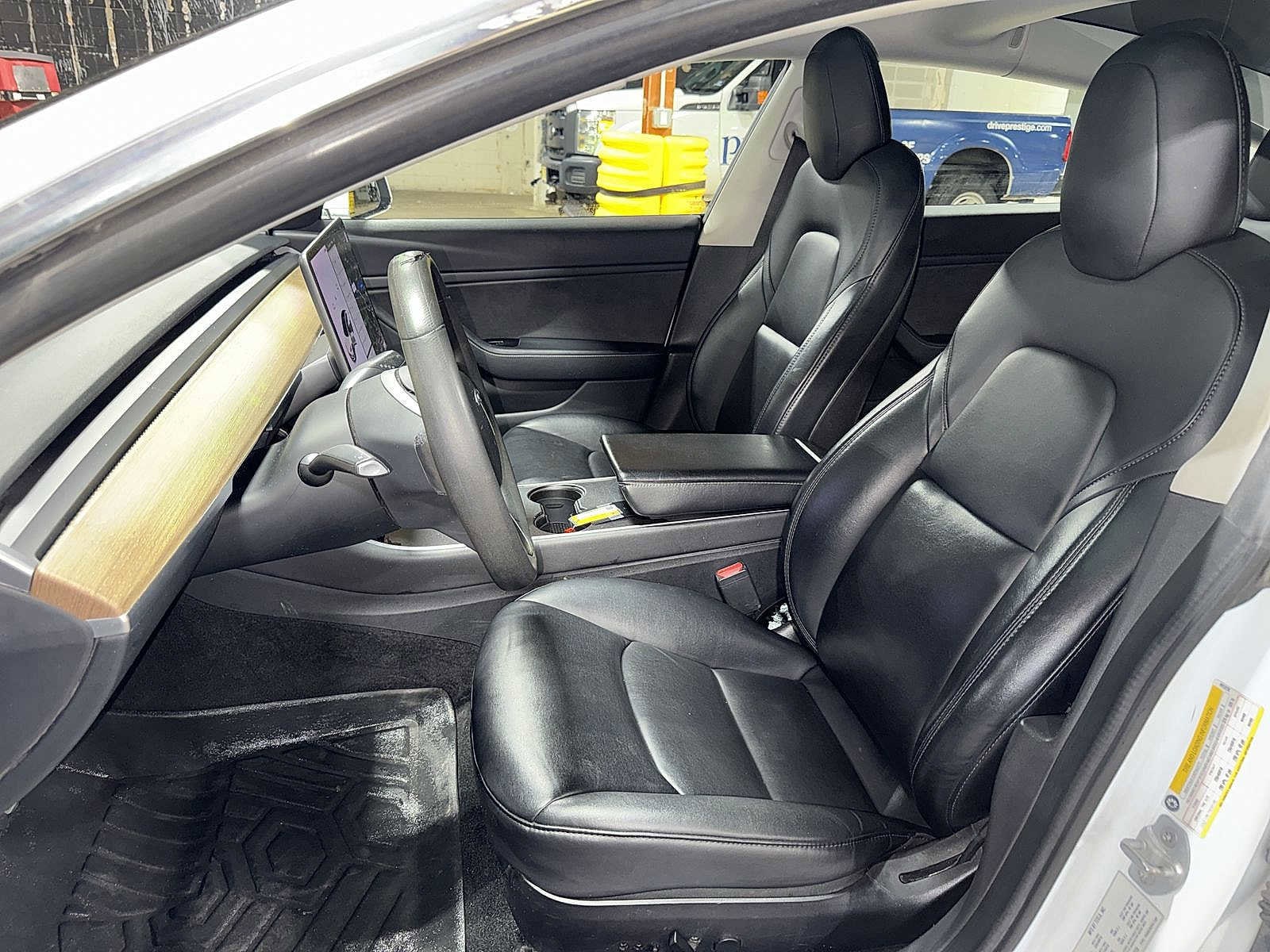Thumbnail: 2019 Tesla Model 3 - 15