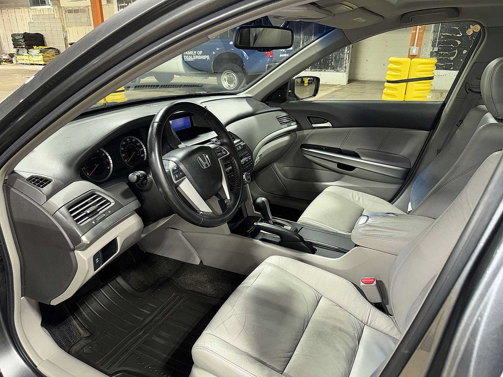 Thumbnail: 2009 Honda Accord - 26