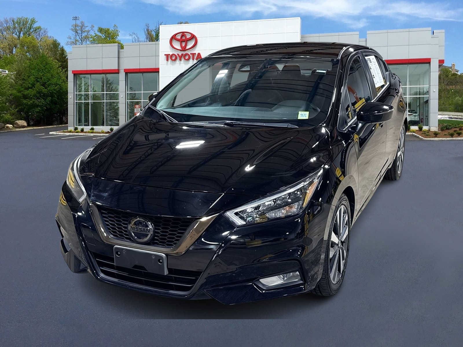 2020 Nissan Versa SR FWD