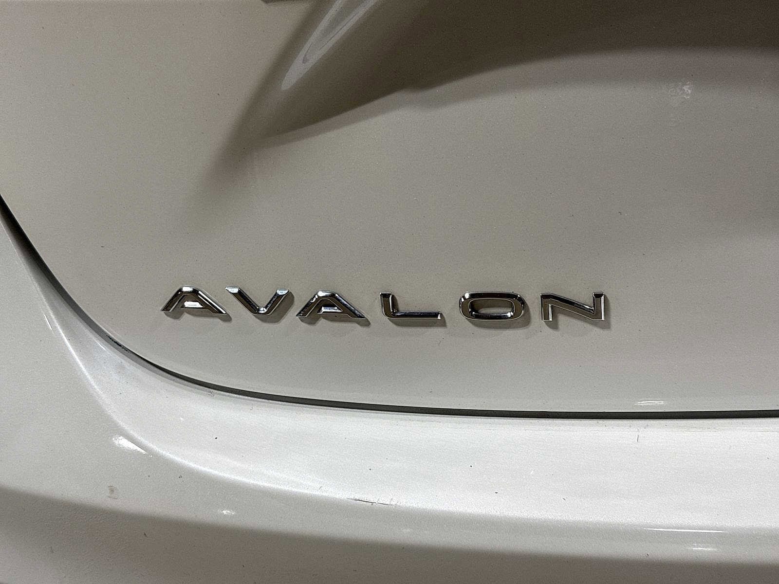 Thumbnail: 2014 Toyota Avalon - 25