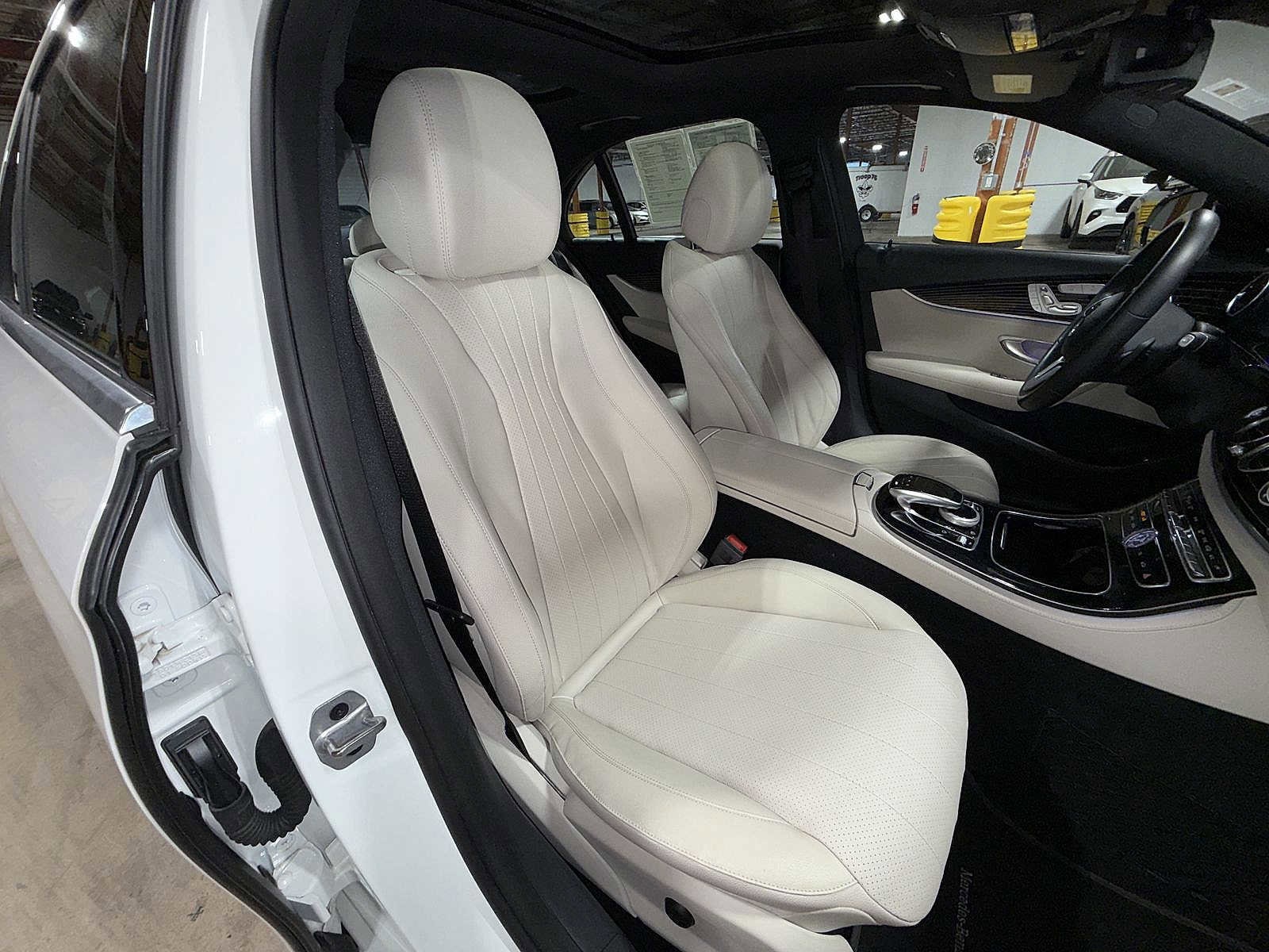 Thumbnail: 2019 Mercedes-Benz E-Class - 15