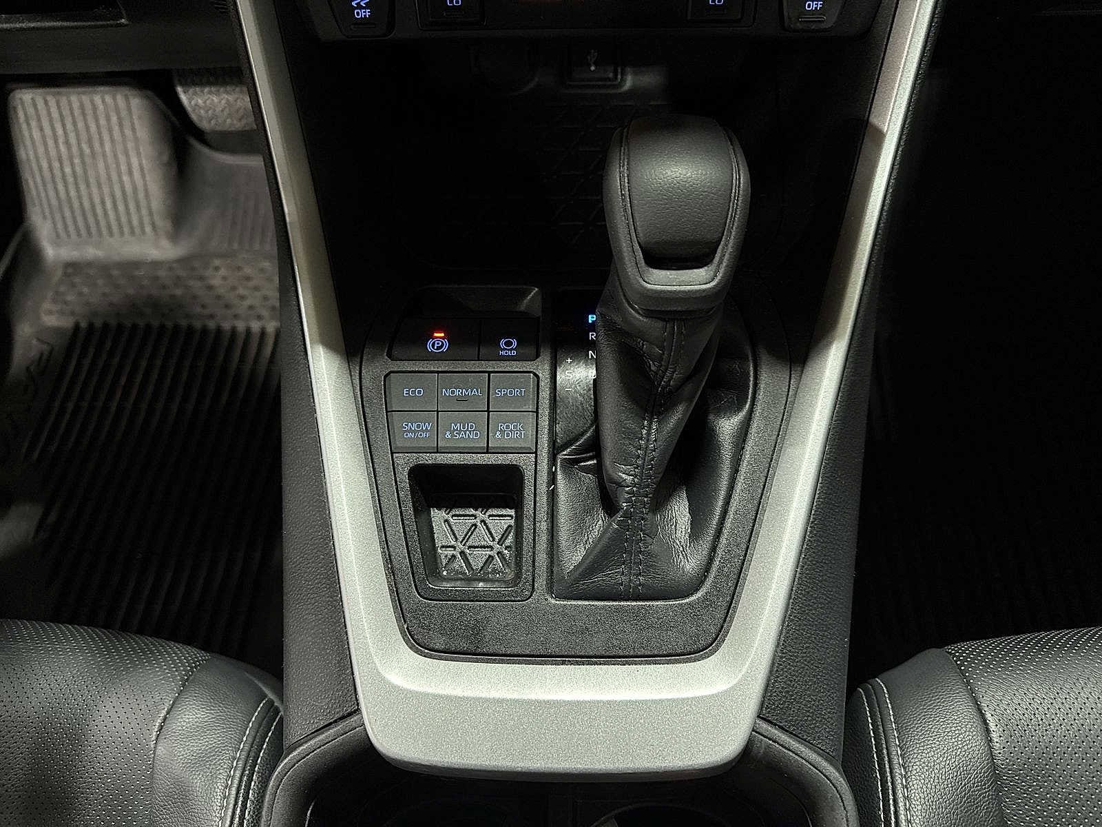 Thumbnail: 2022 Toyota RAV4 - 32