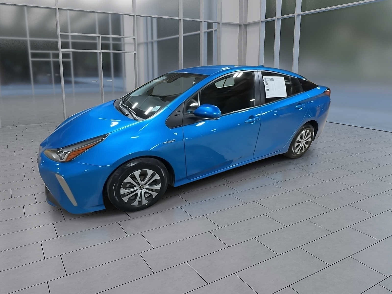 Thumbnail: 2022 Toyota Prius - 4