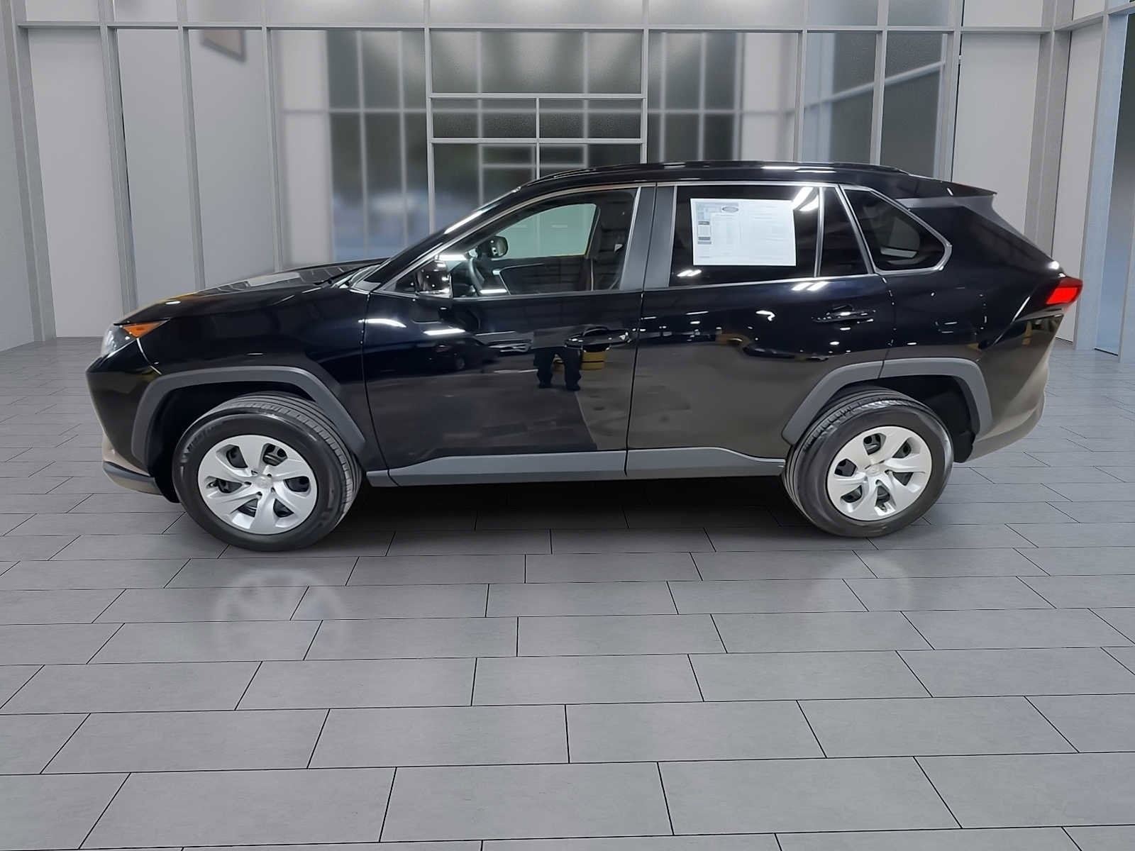 Thumbnail: 2021 Toyota RAV4 - 5