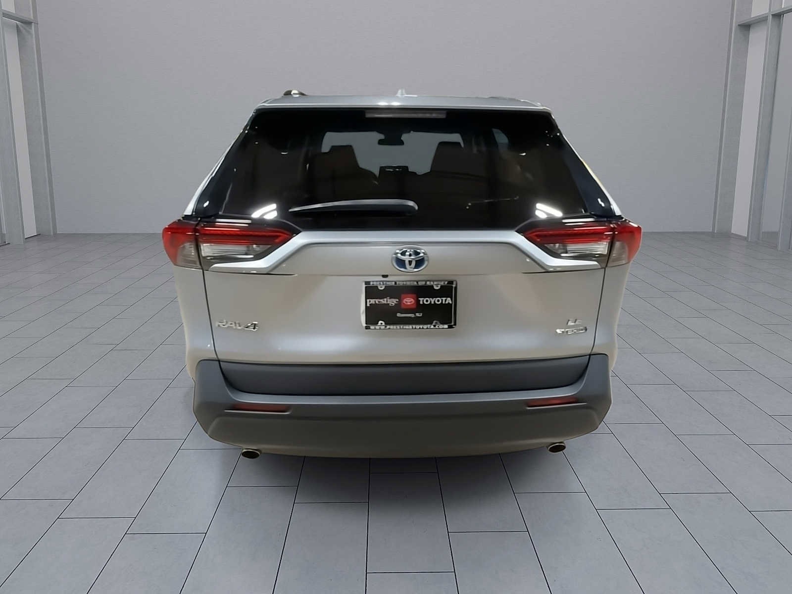 Thumbnail: 2022 Toyota RAV4 - 7