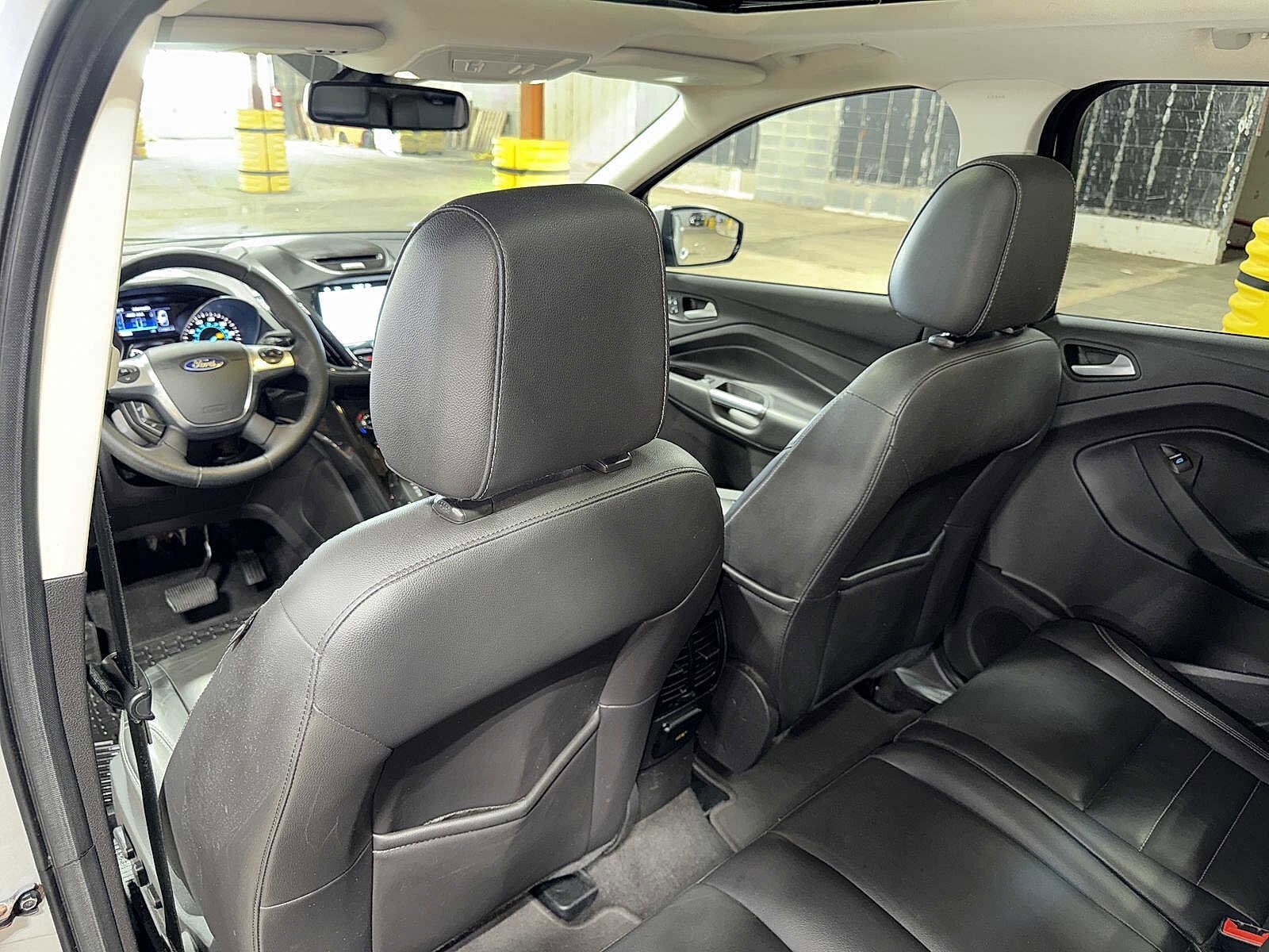 Thumbnail: 2016 Ford Escape - 30