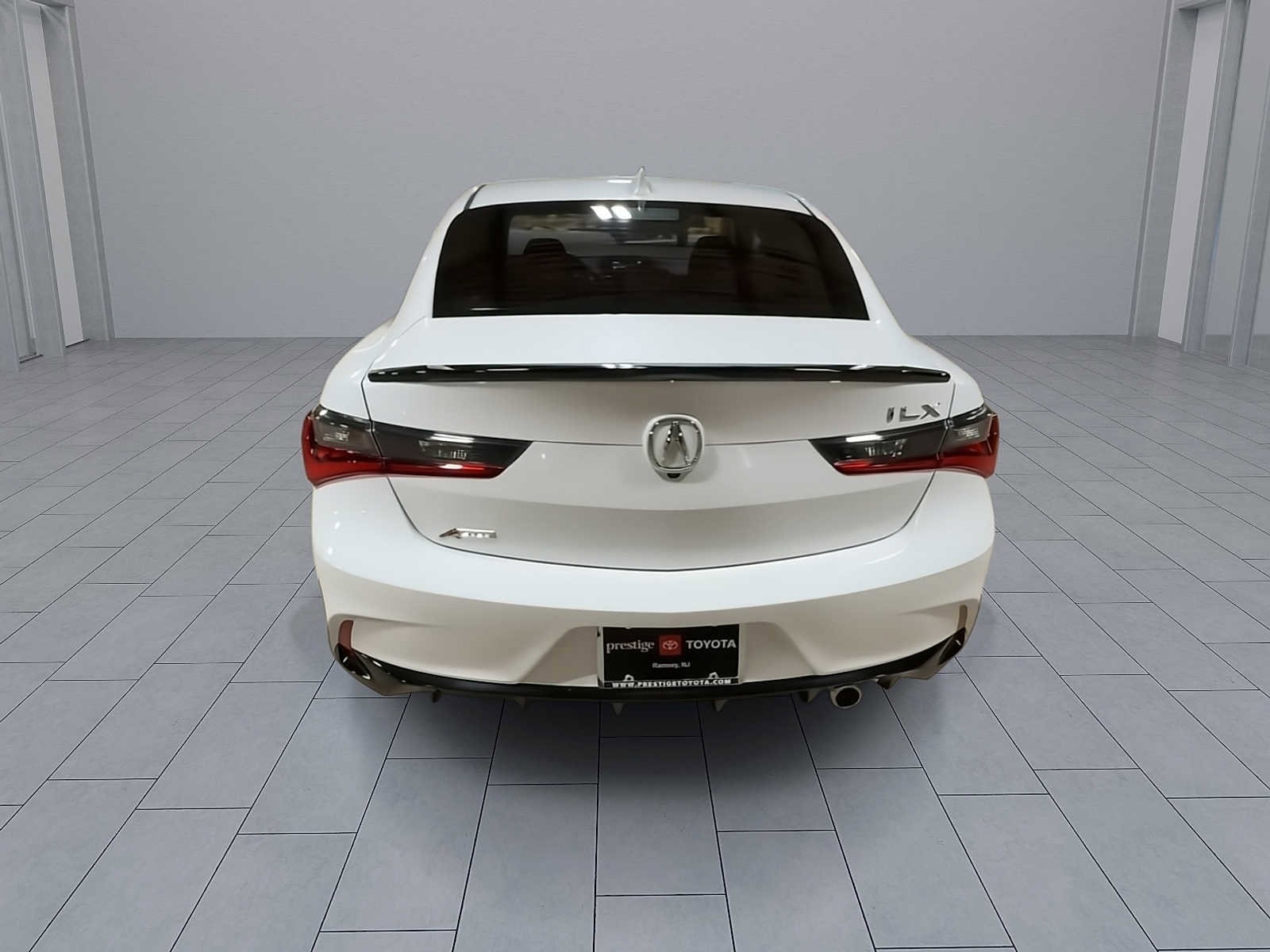 Thumbnail: 2022 Acura ILX - 7