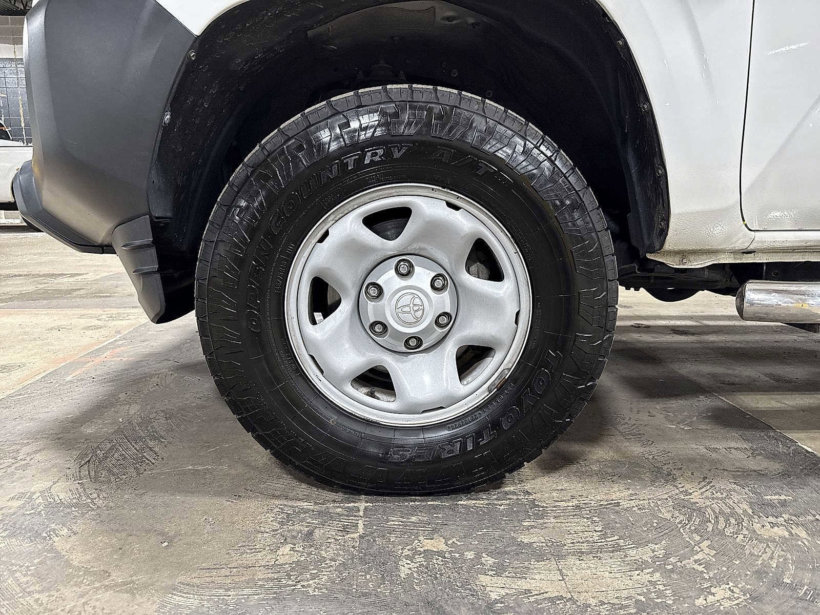 Thumbnail: 2021 Toyota Tacoma - 10