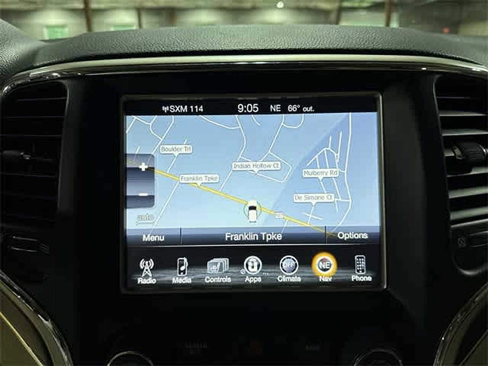 Thumbnail: 2016 Jeep Grand Cherokee - 29