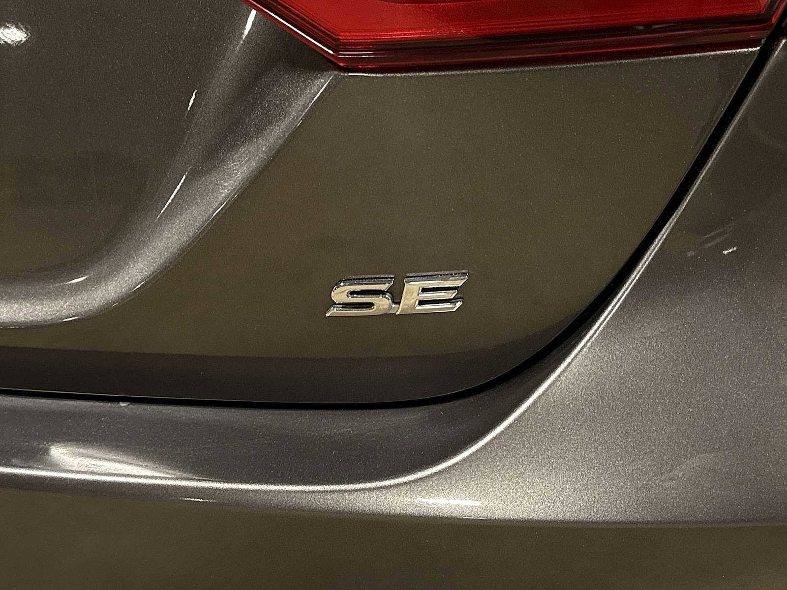 Thumbnail: 2023 Toyota Camry - 26