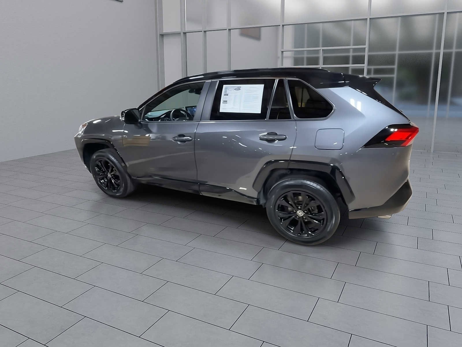 Thumbnail: 2022 Toyota RAV4 - 6