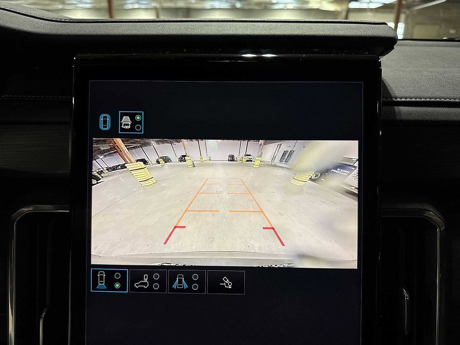 Thumbnail: 2025 GMC Acadia - 25