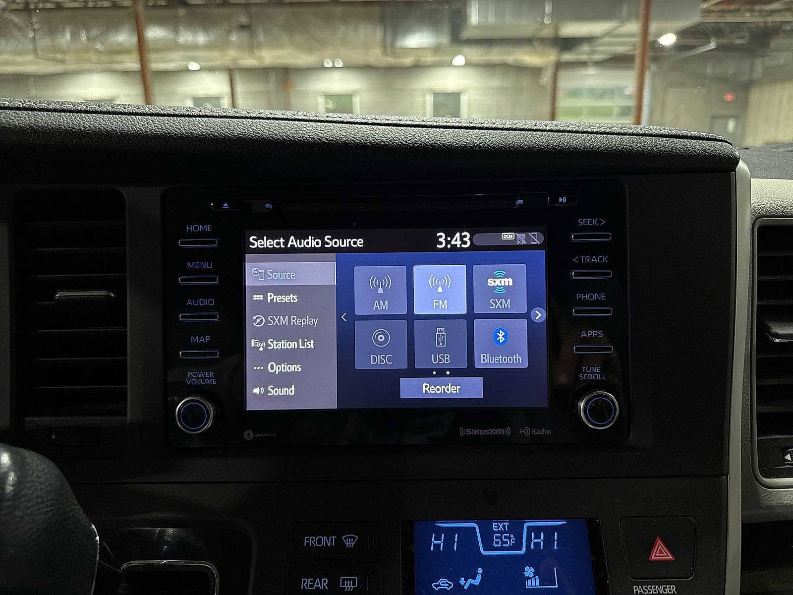 Thumbnail: 2020 Toyota Sienna - 20