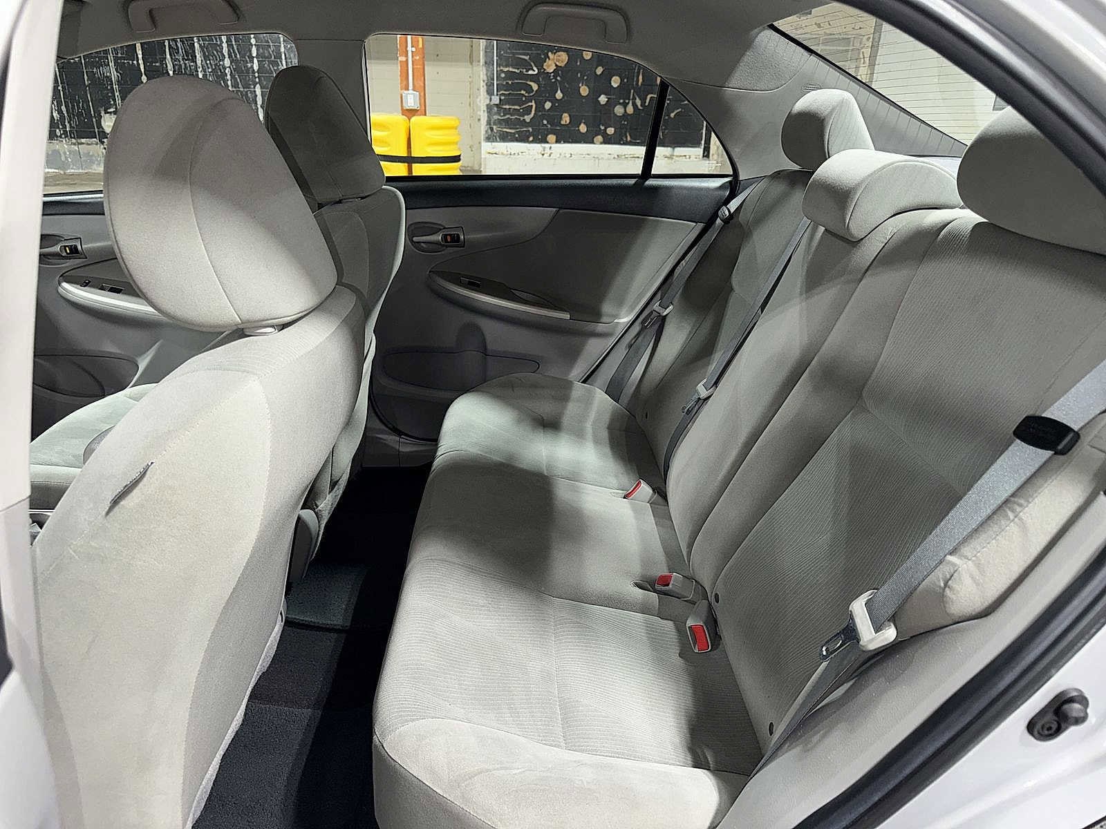 Thumbnail: 2011 Toyota Corolla - 17