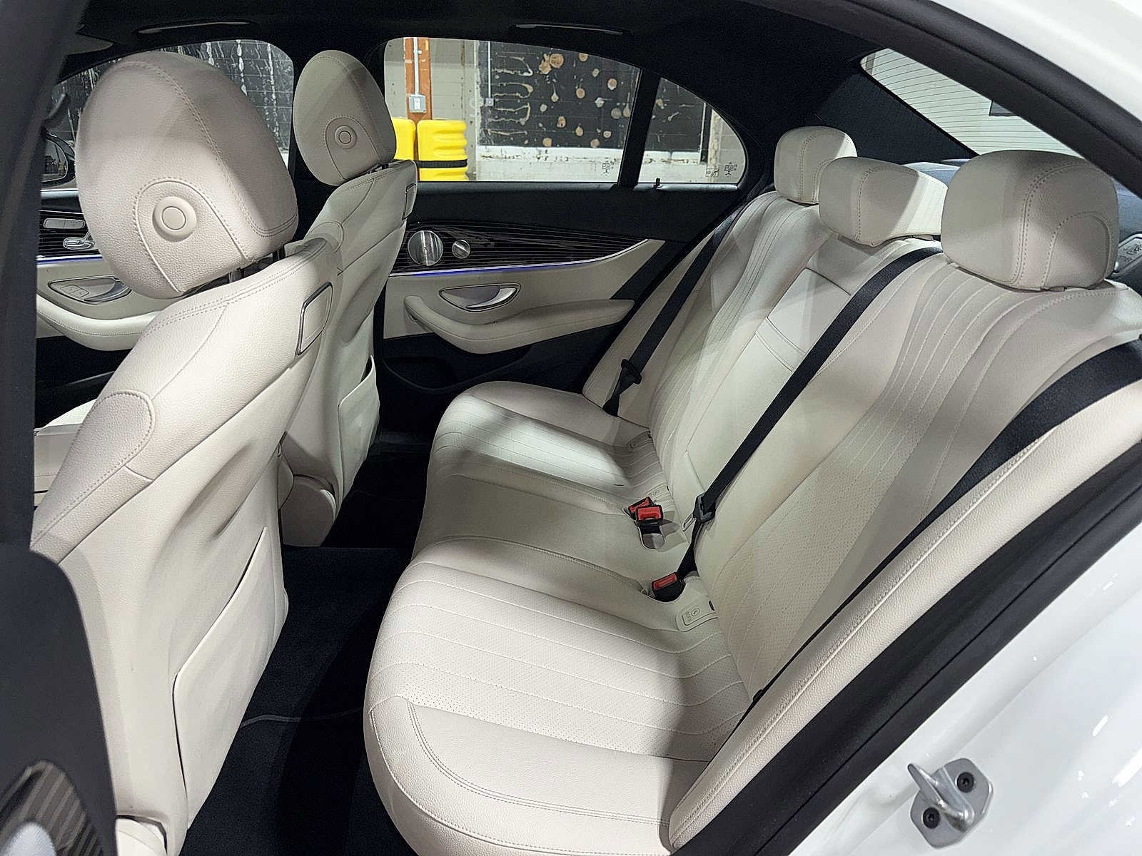 Thumbnail: 2019 Mercedes-Benz E-Class - 16