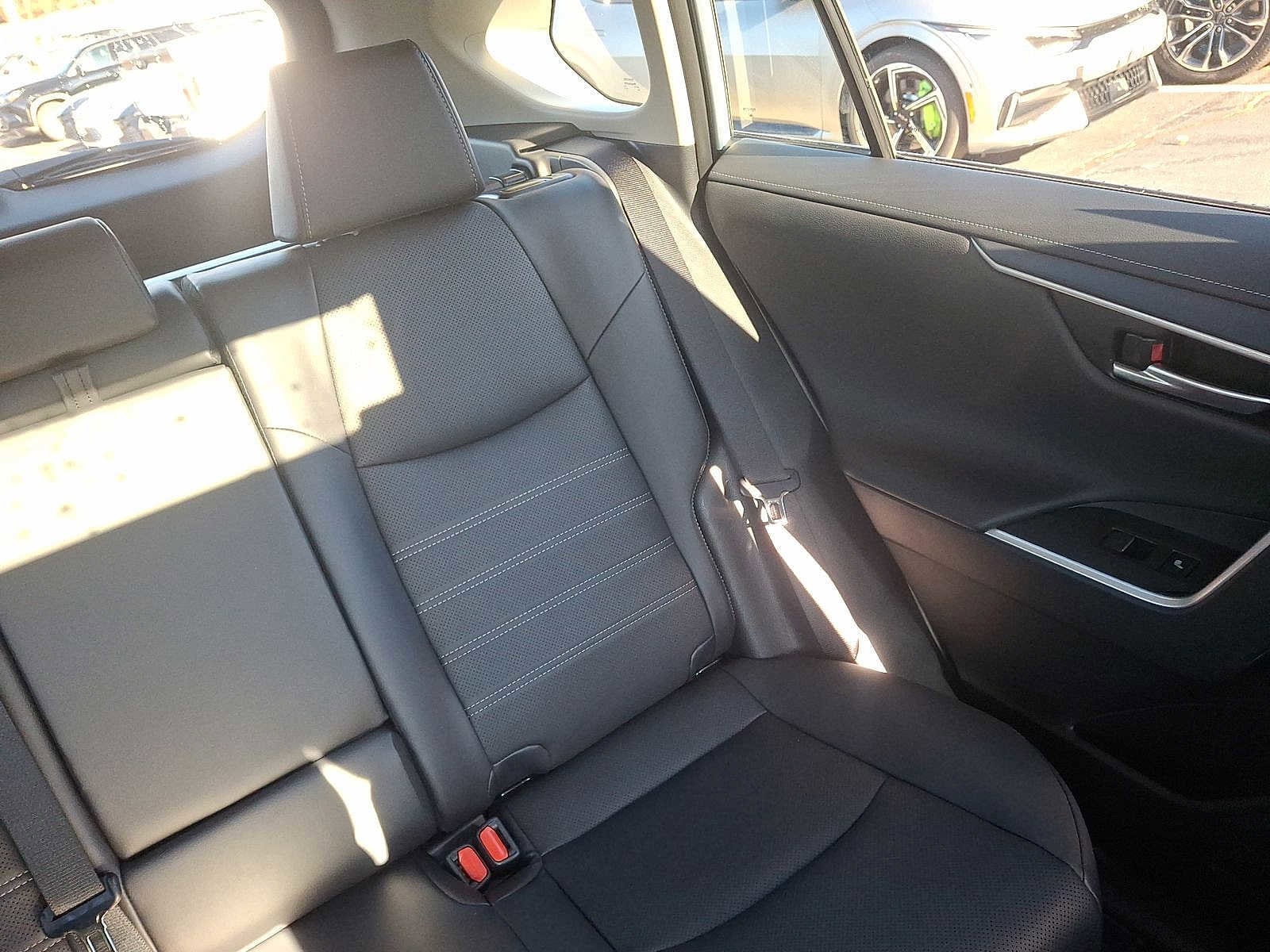 Thumbnail: 2025 Toyota RAV4 - 14