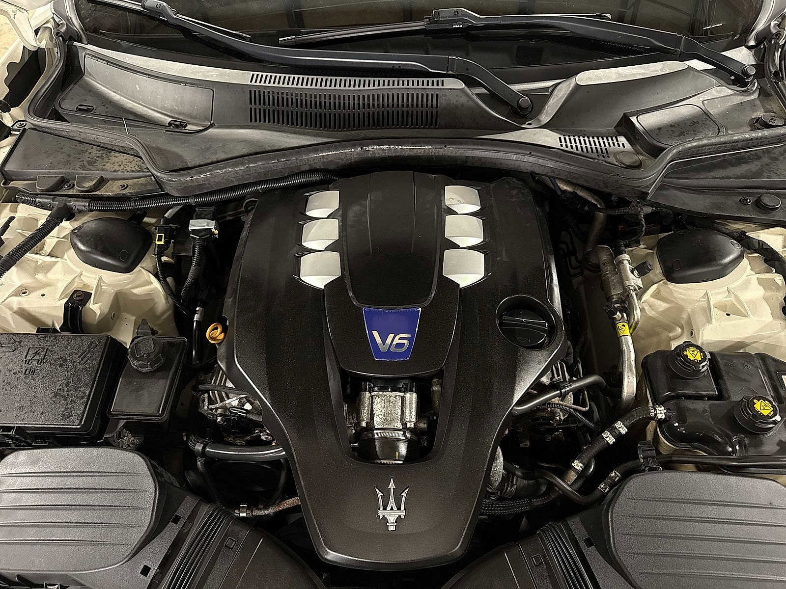 Thumbnail: 2015 Maserati Ghibli - 12