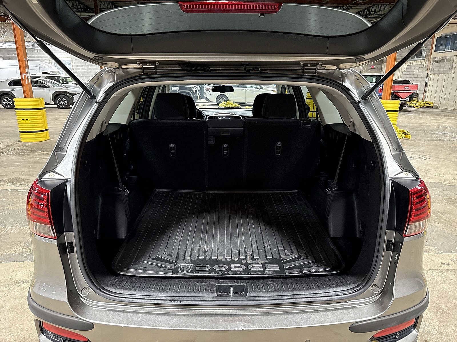 Thumbnail: 2019 Kia Sorento - 11