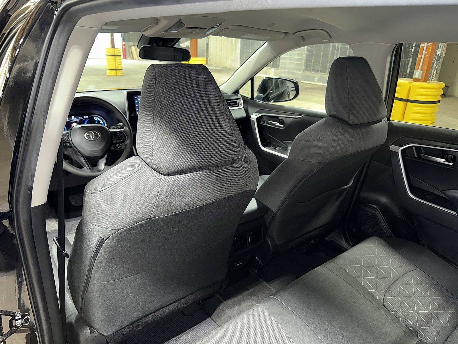 Thumbnail: 2023 Toyota RAV4 - 28