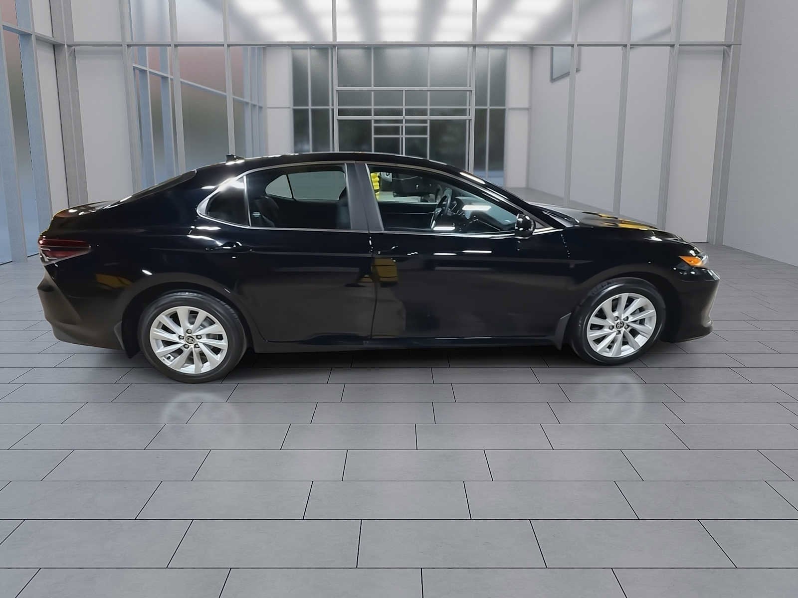 Thumbnail: 2021 Toyota Camry - 9