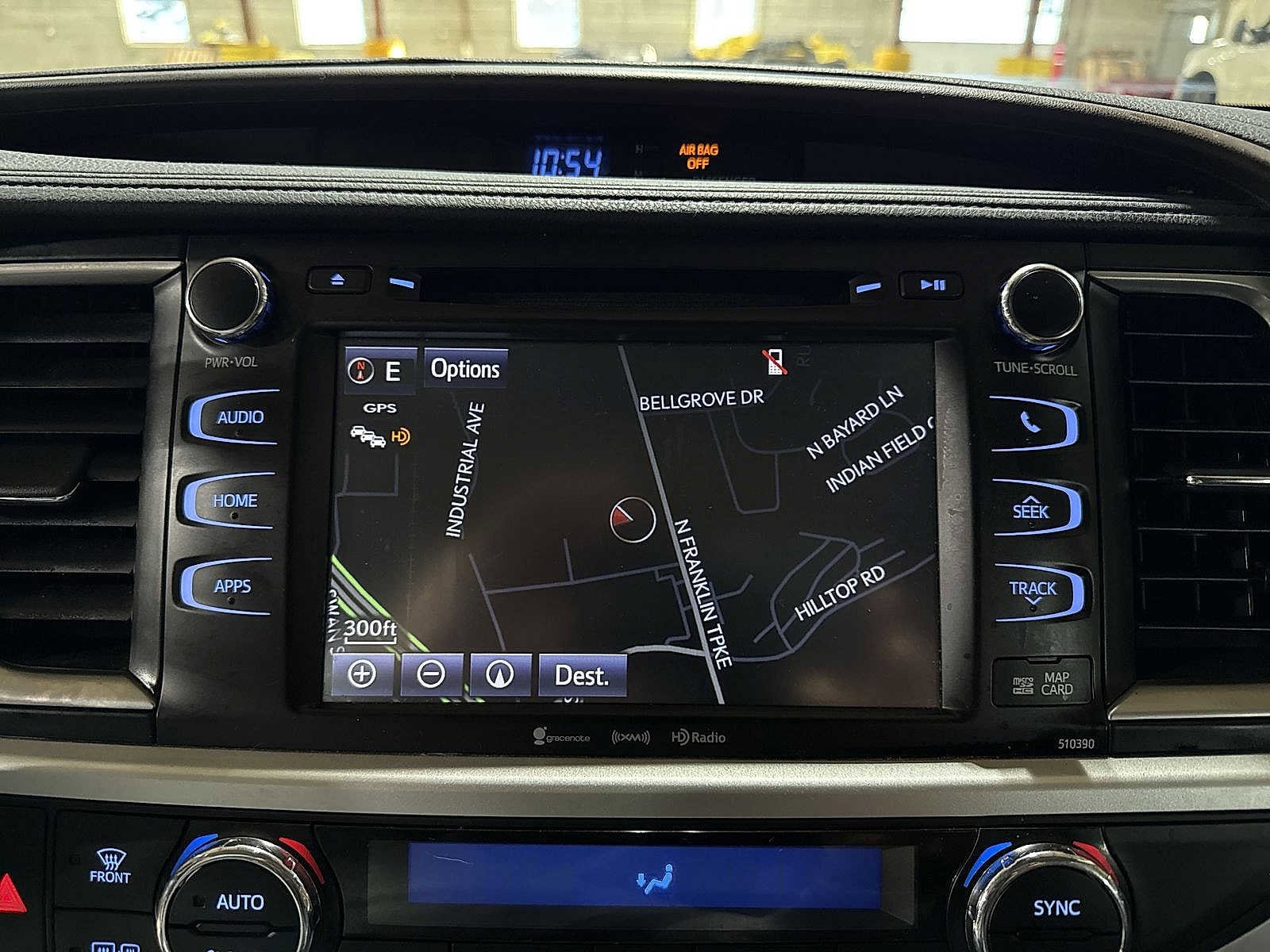 Thumbnail: 2019 Toyota Highlander - 21