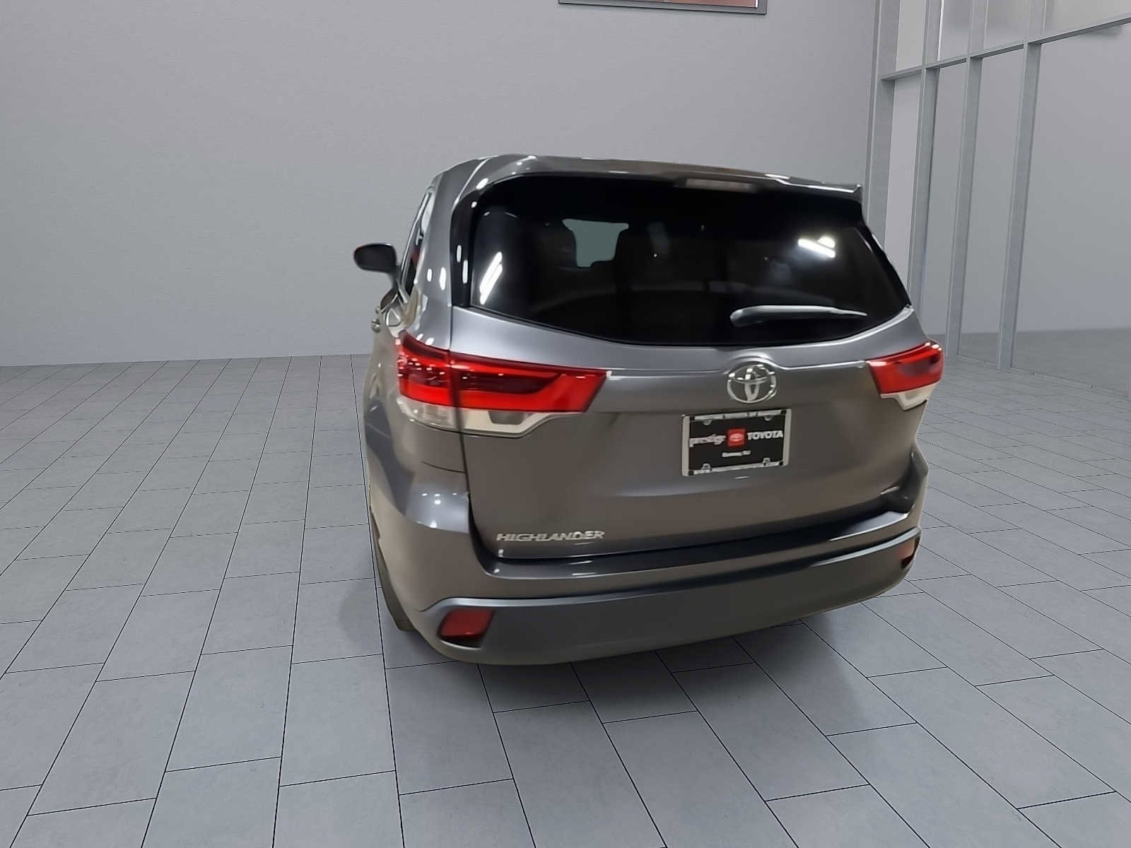 Thumbnail: 2019 Toyota Highlander - 7