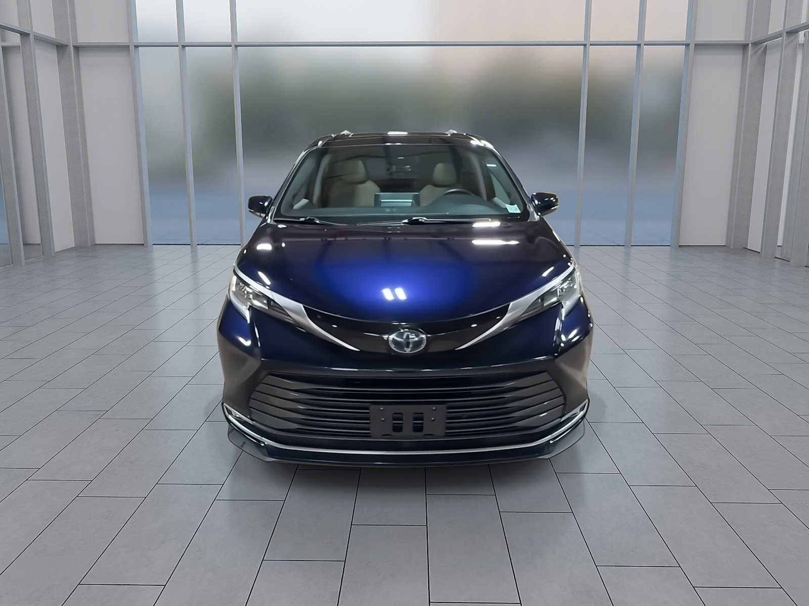 Thumbnail: 2023 Toyota Sienna - 3