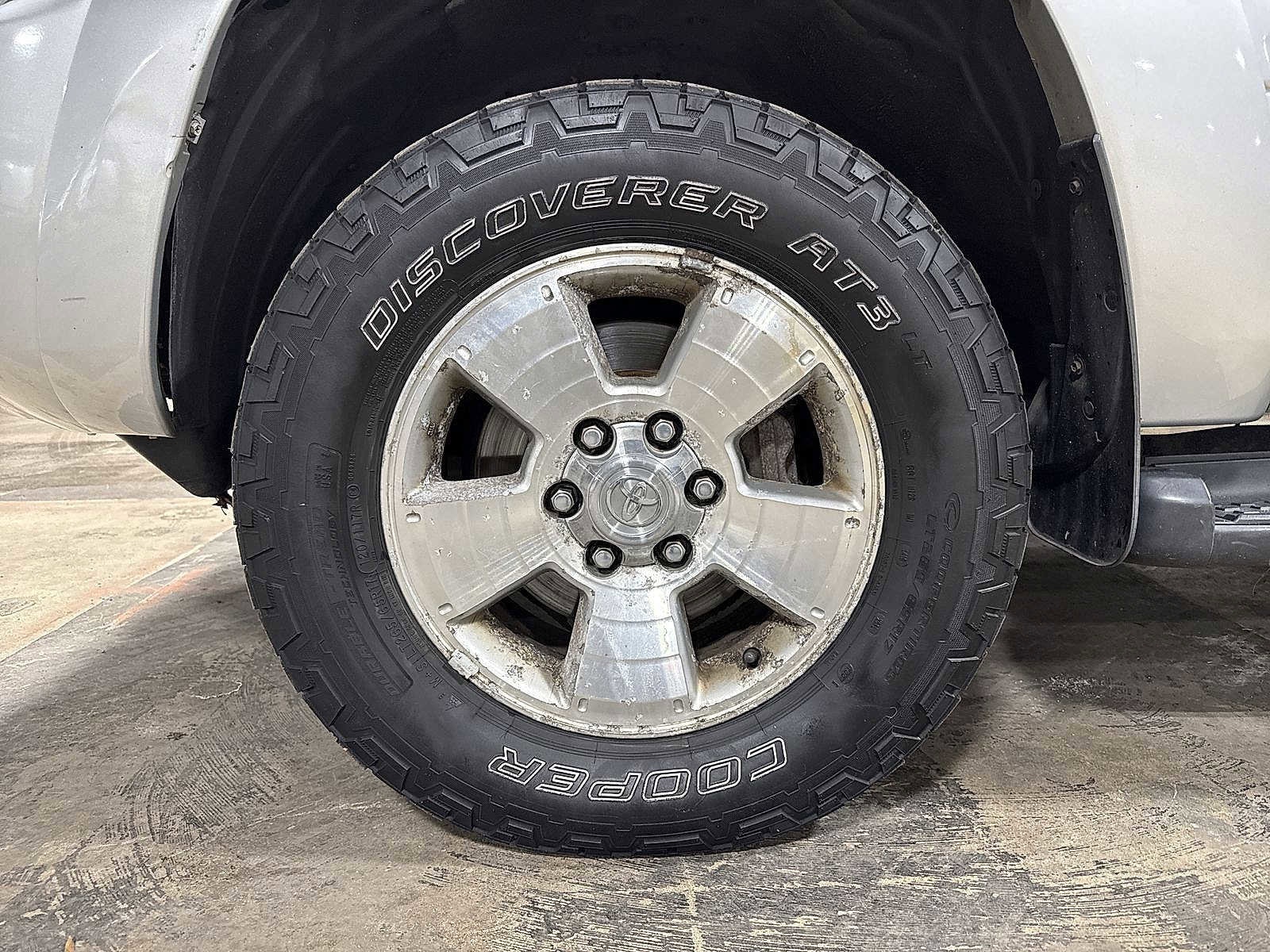 Thumbnail: 2005 Toyota 4Runner - 10